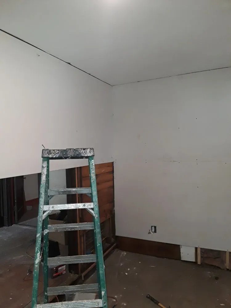 Slide of L&M Construction