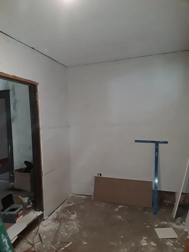 Slide of L&M Construction