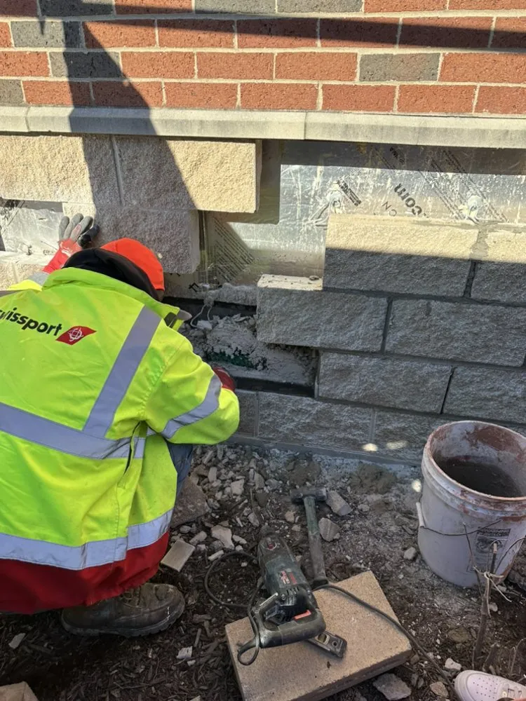 Slide of L&M Exterior Construction