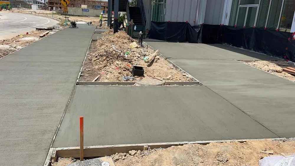 Slide of LM General Contractors