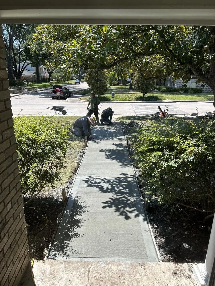 Slide of LM General Contractors