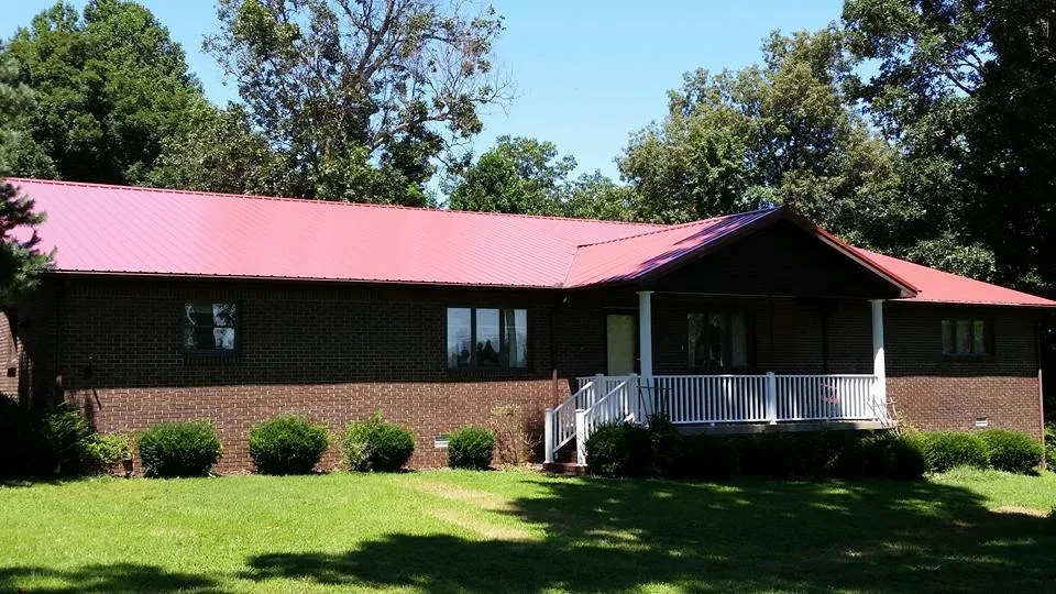 Slide of LM Roofing & Construction