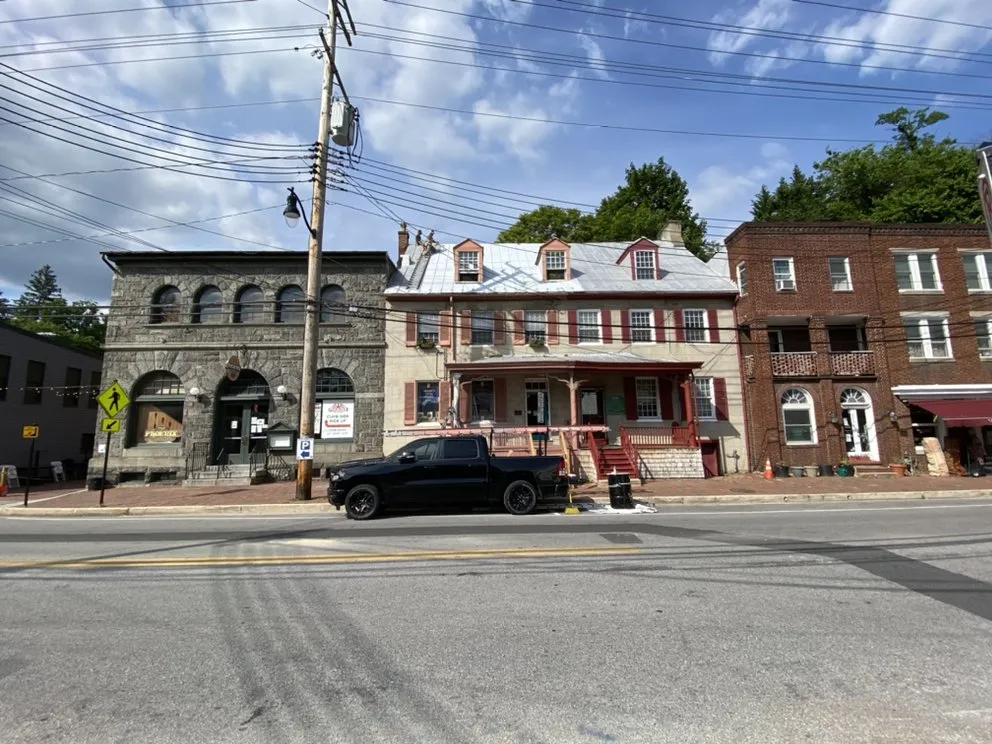 Slide of L.M. Roofing