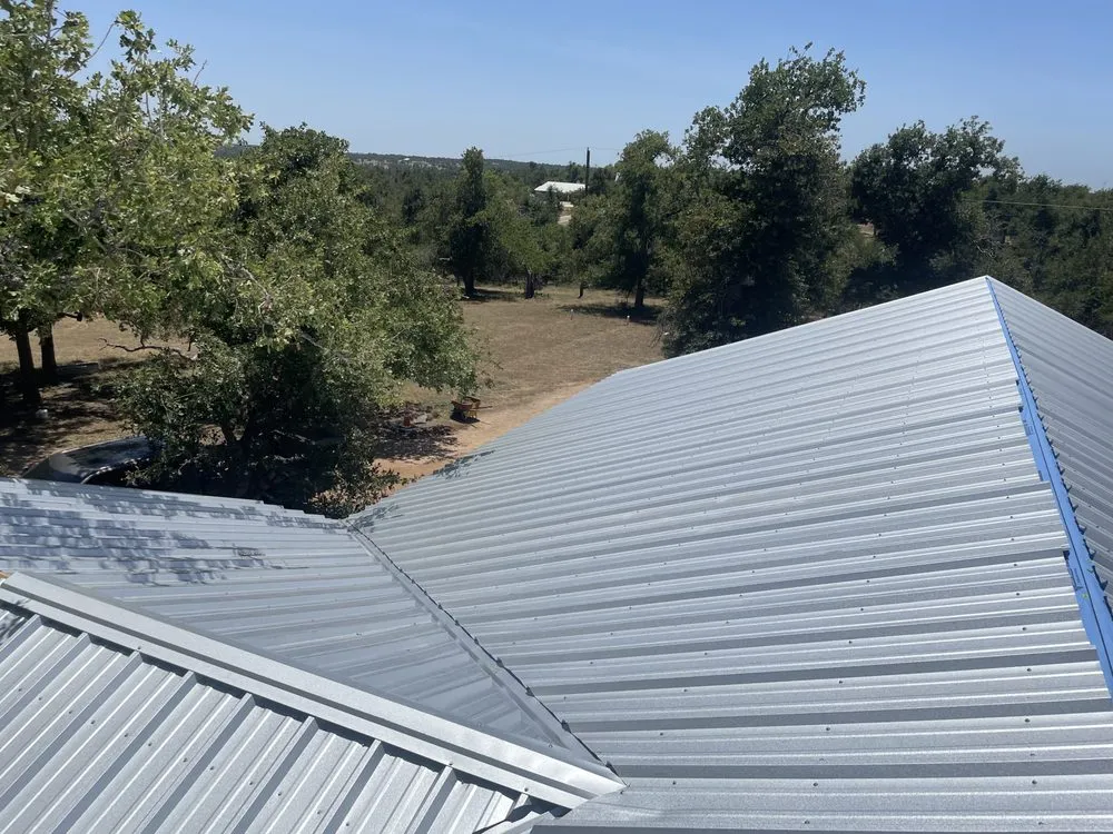 Professional flat roof repair near you across Bandera, TX - LNF General Contractors