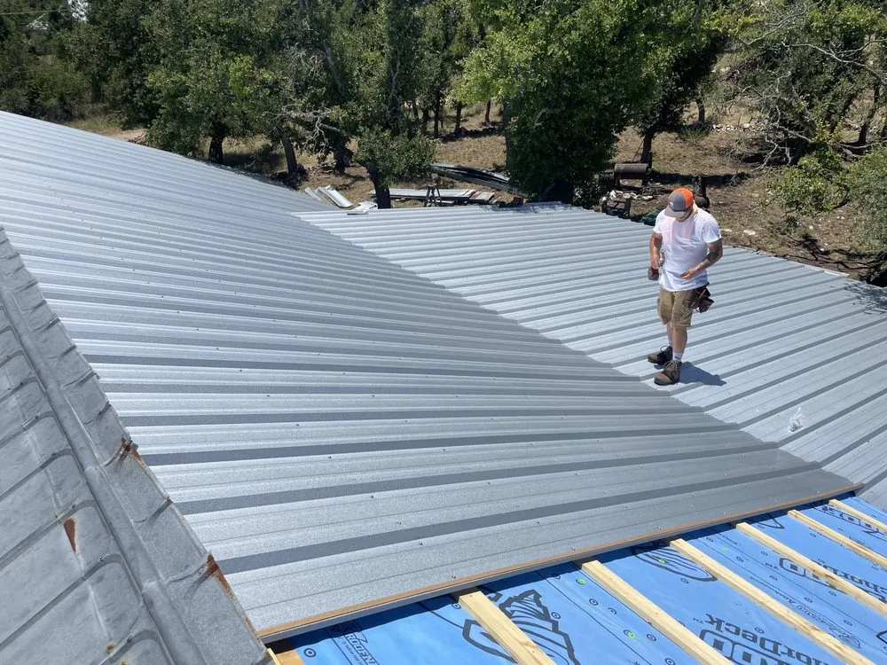 Trusted shingle roofing service in Bandera, TX - LNF General Contractors