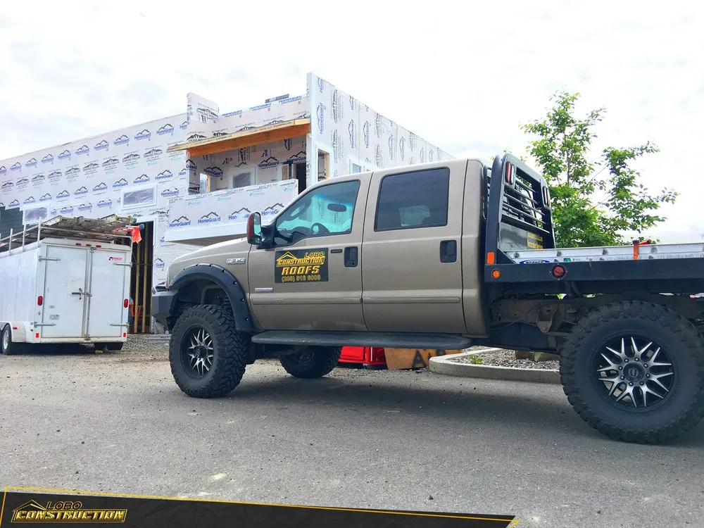 Slide of Lobo Construction