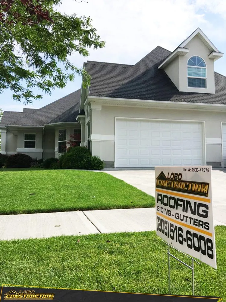 Slide of Lobo Construction