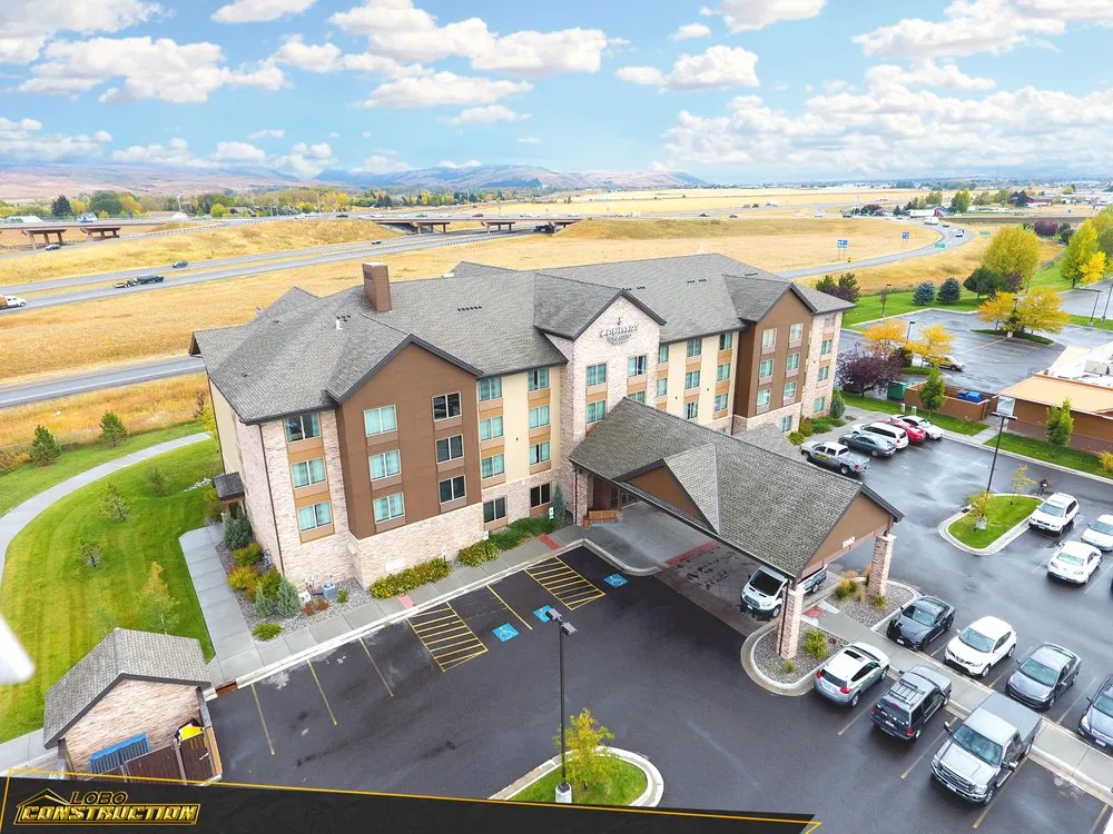 Slide of Lobo Construction