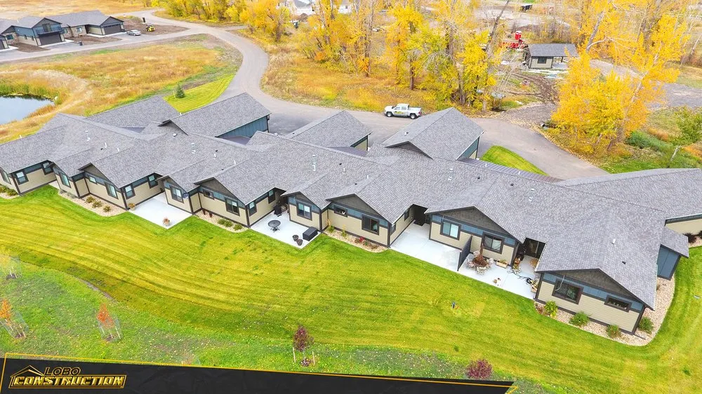 Slide of Lobo Construction