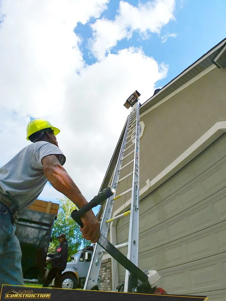 Slide of Lobo Construction
