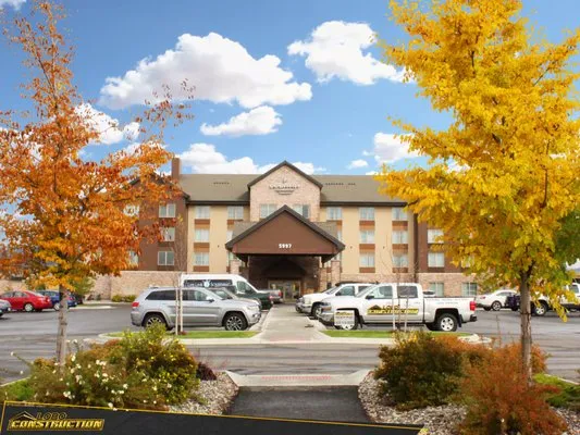 Lobo Construction Logo