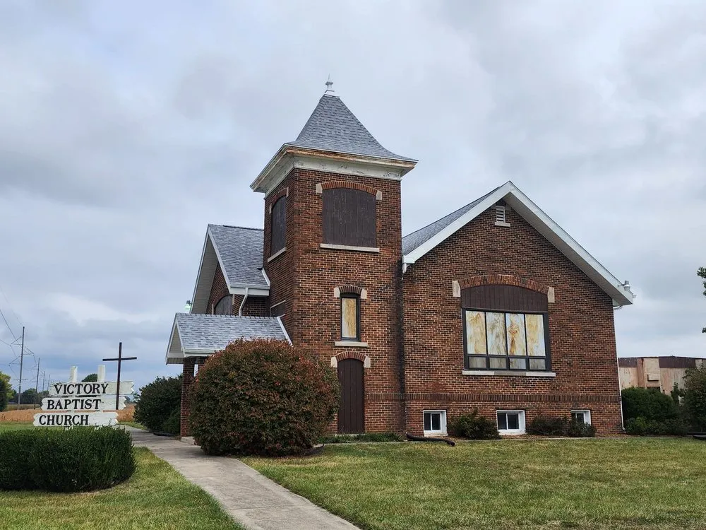 Slide of Lobo Roofing Association