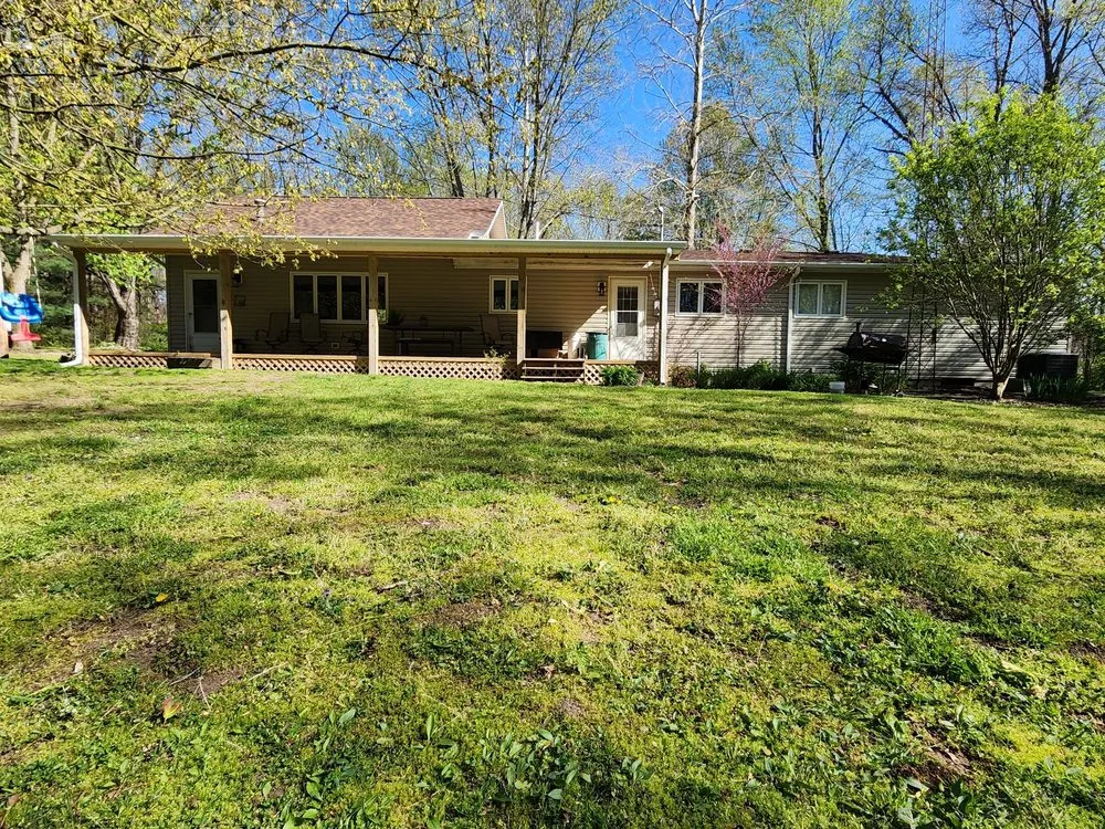 Slide of Lobo Roofing Association