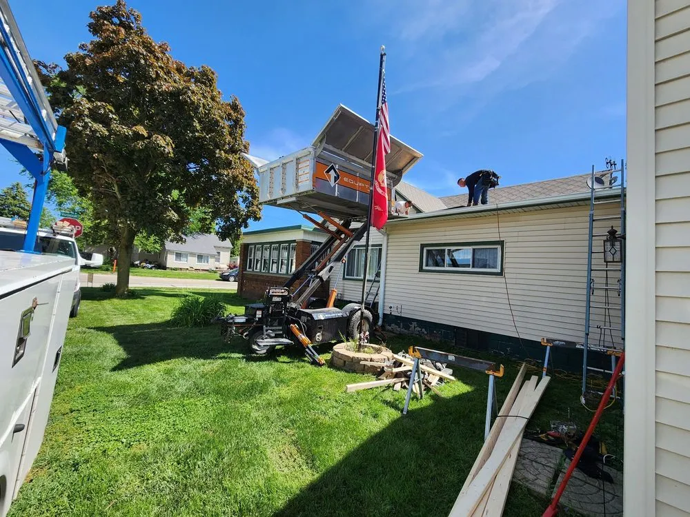 Slide of Lobo Roofing Association
