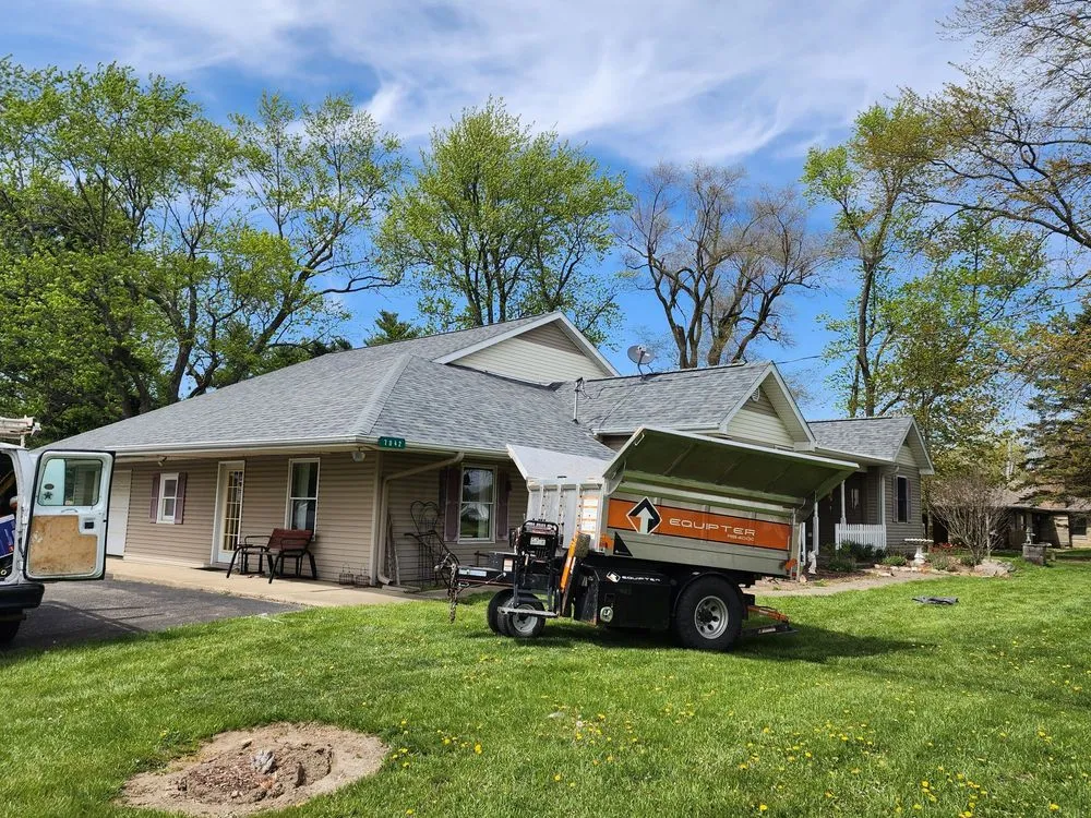 Slide of Lobo Roofing Association