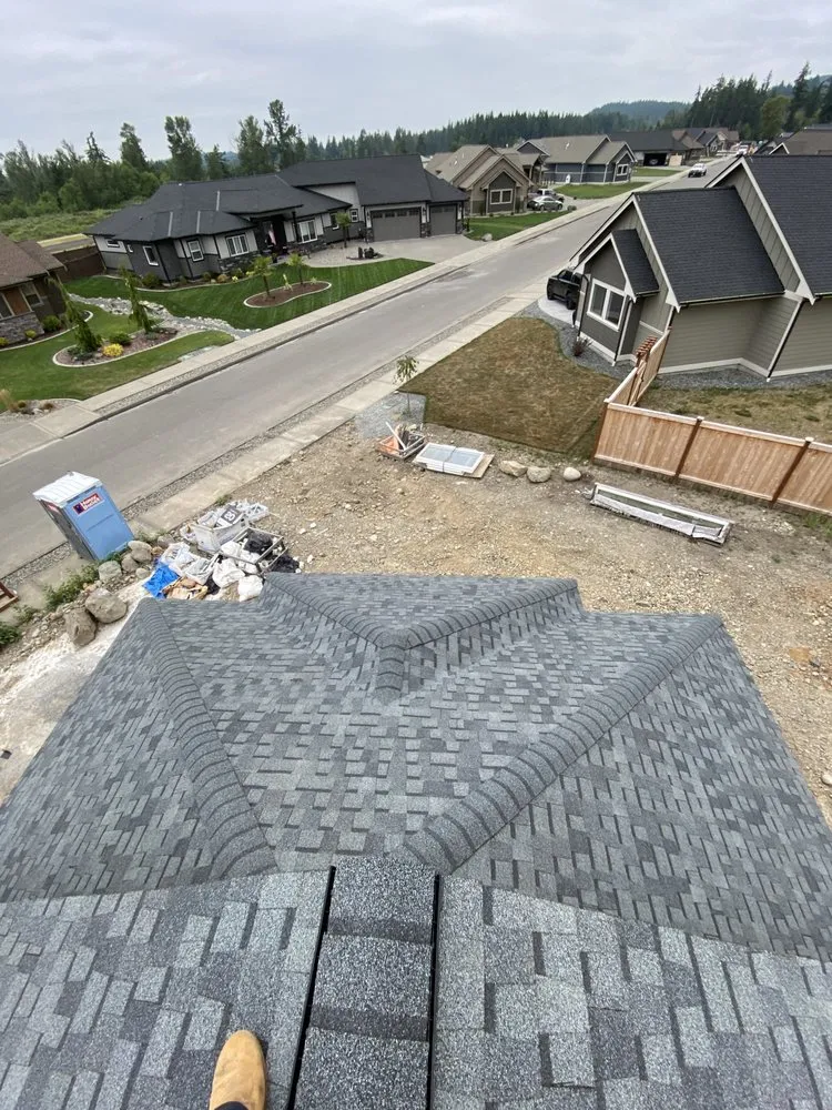 Slide of Lobo Roofing