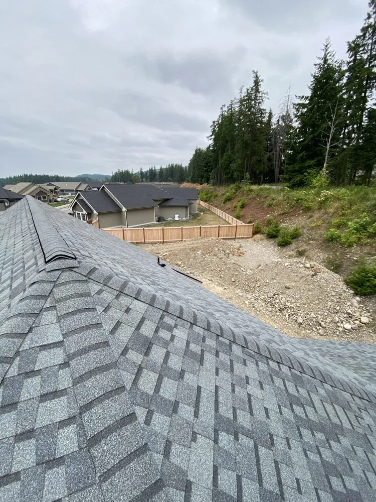 Slide of Lobo Roofing