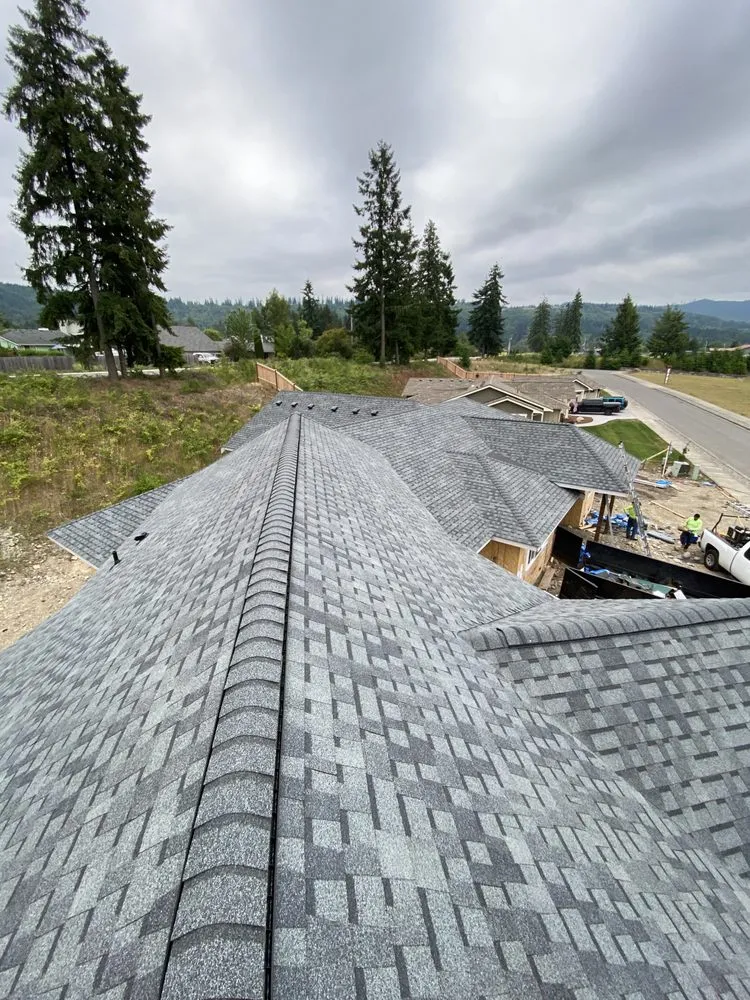 Slide of Lobo Roofing