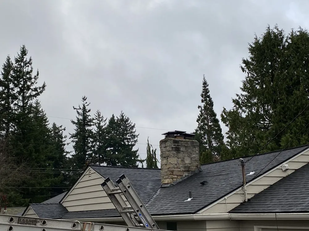 Slide of Lobo Roofing