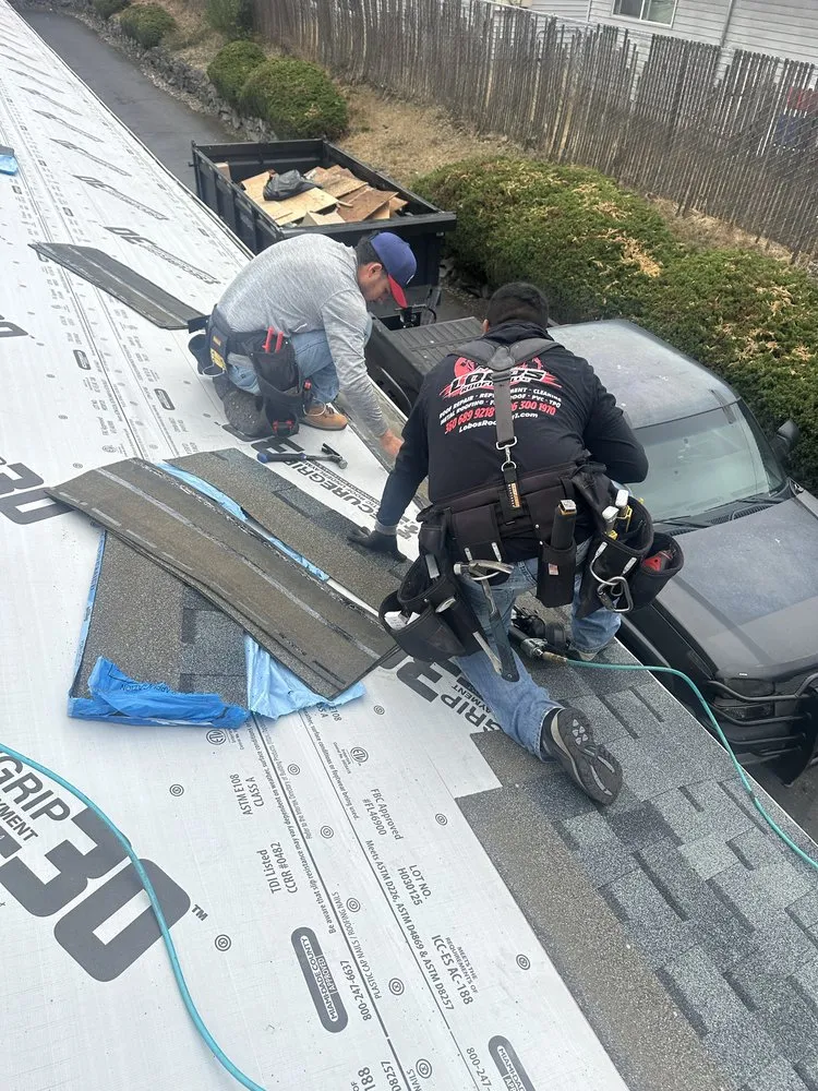 Slide of Lobos Roofing