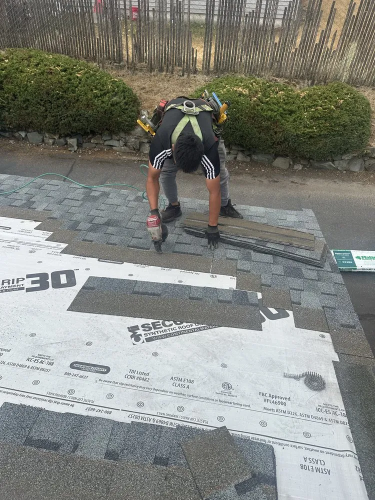 Slide of Lobos Roofing