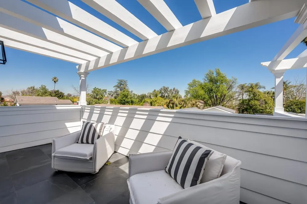 Professional flat roof repair in Tarzana, CA by Local Affordable Roofer