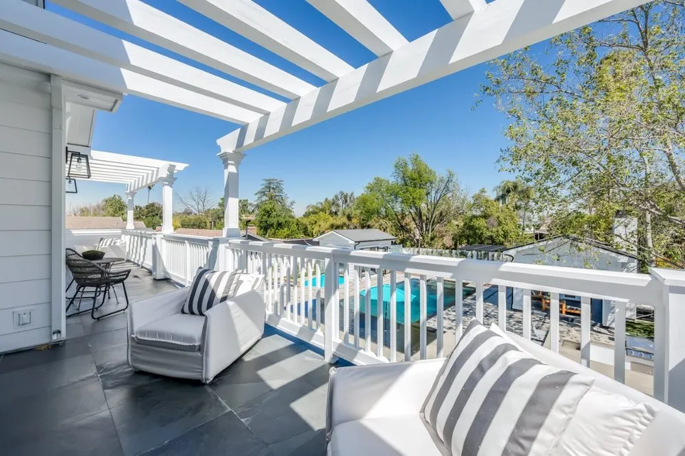 Expert roof installation experts serving Tarzana, CA - Local Affordable Roofer