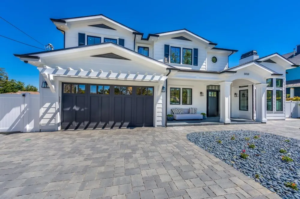 Professional flat roof repair for fast service across Tarzana, CA - Local Affordable Roofer
