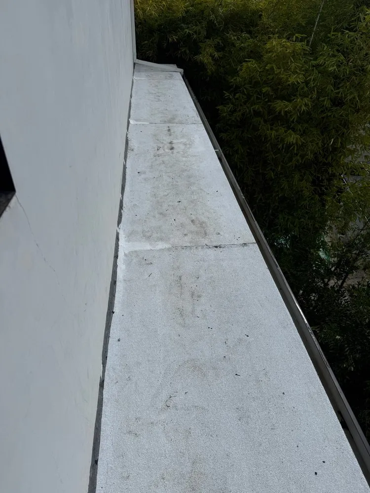 Reliable shingle roofing service in Newbury Park, CA by LocalRoofs