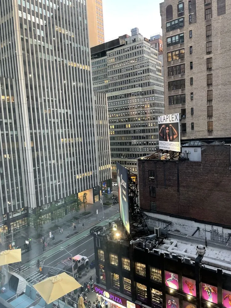 Slide of Loftus Elite