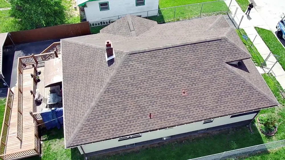 Slide of Loja Exteriors