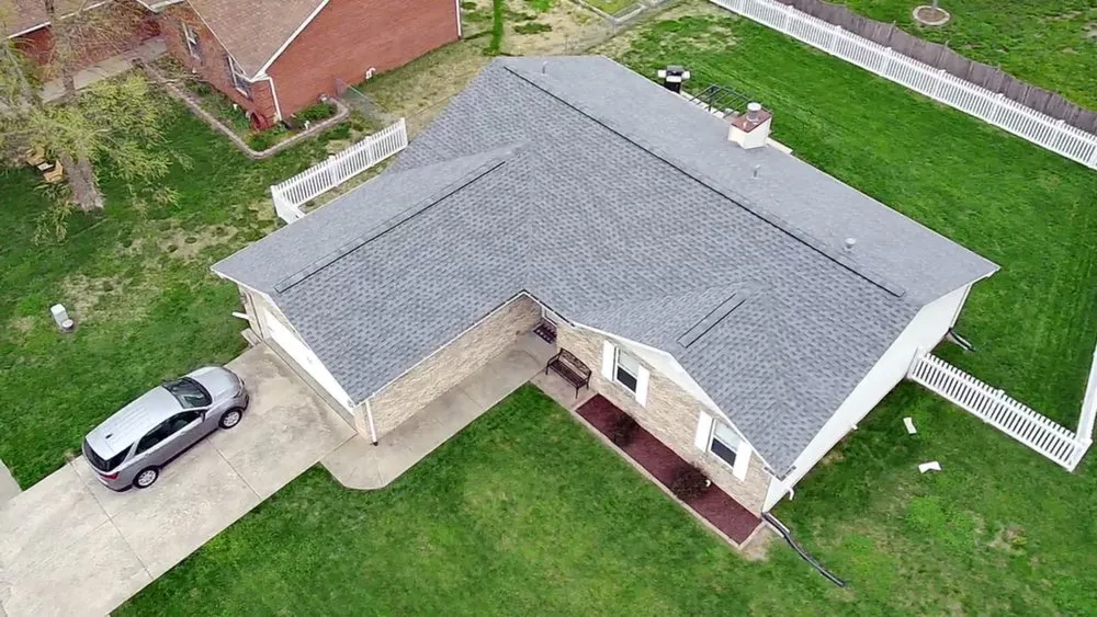 Slide of Loja Exteriors