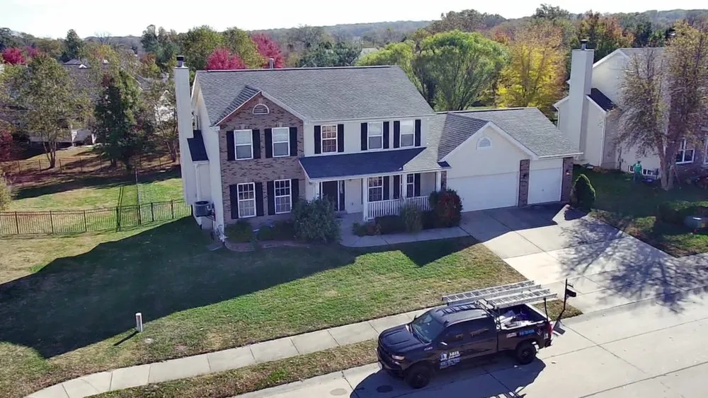 Slide of Loja Exteriors