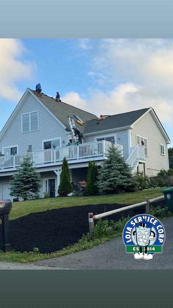 Slide of Loja Service