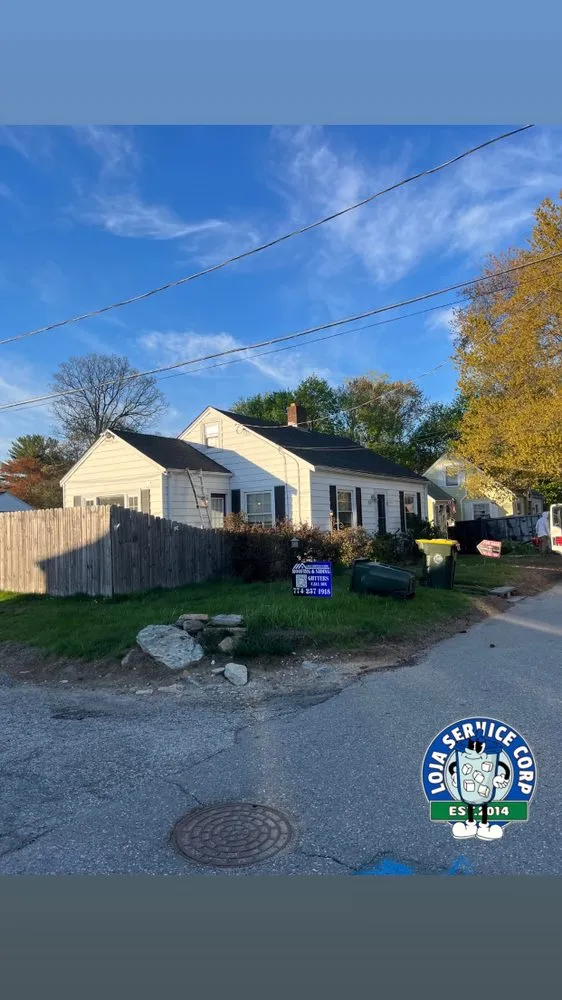 Slide of Loja Service