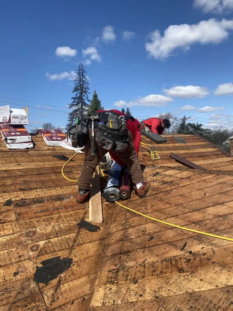 Slide of Lollini Roofing