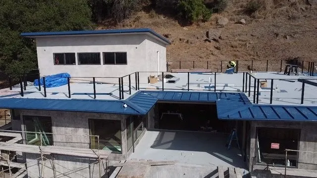 Slide of Loma Blanca Roofing