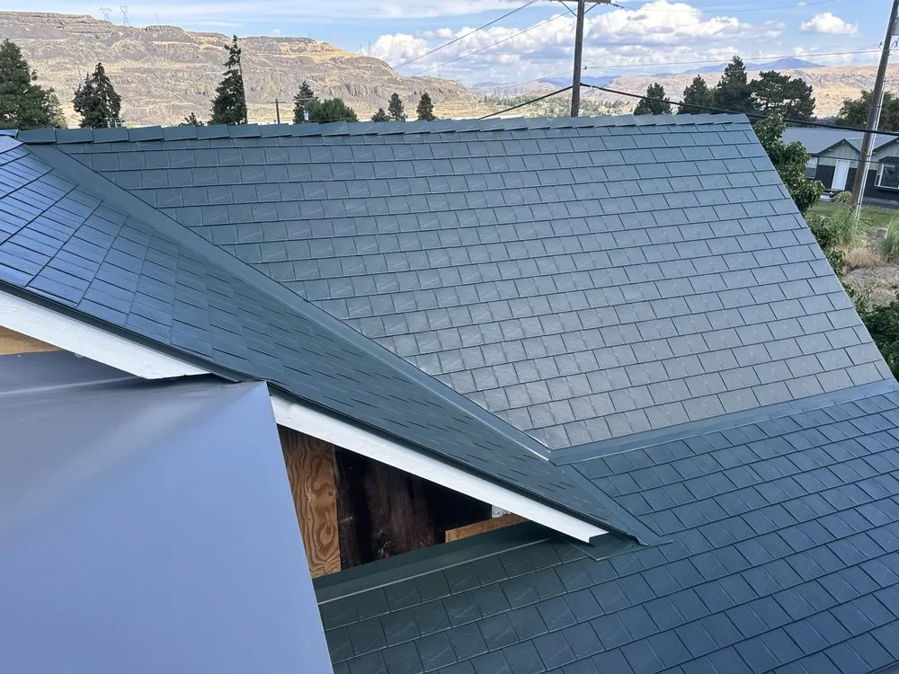 Slide of Lomak roofing