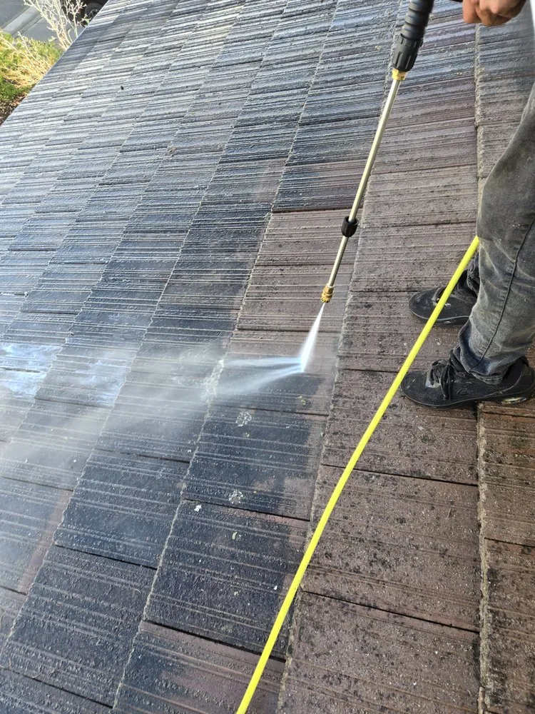 Slide of Lomeli Roofing