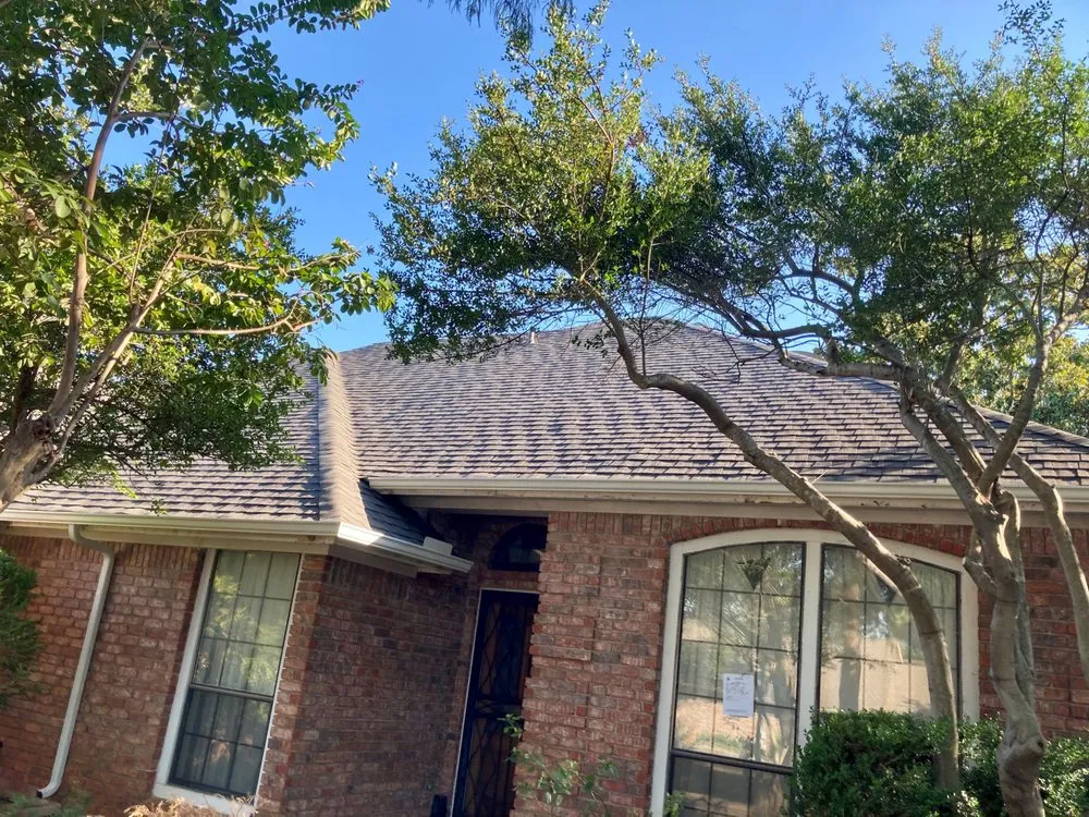 Slide of Lon Smith Roofing & Construction