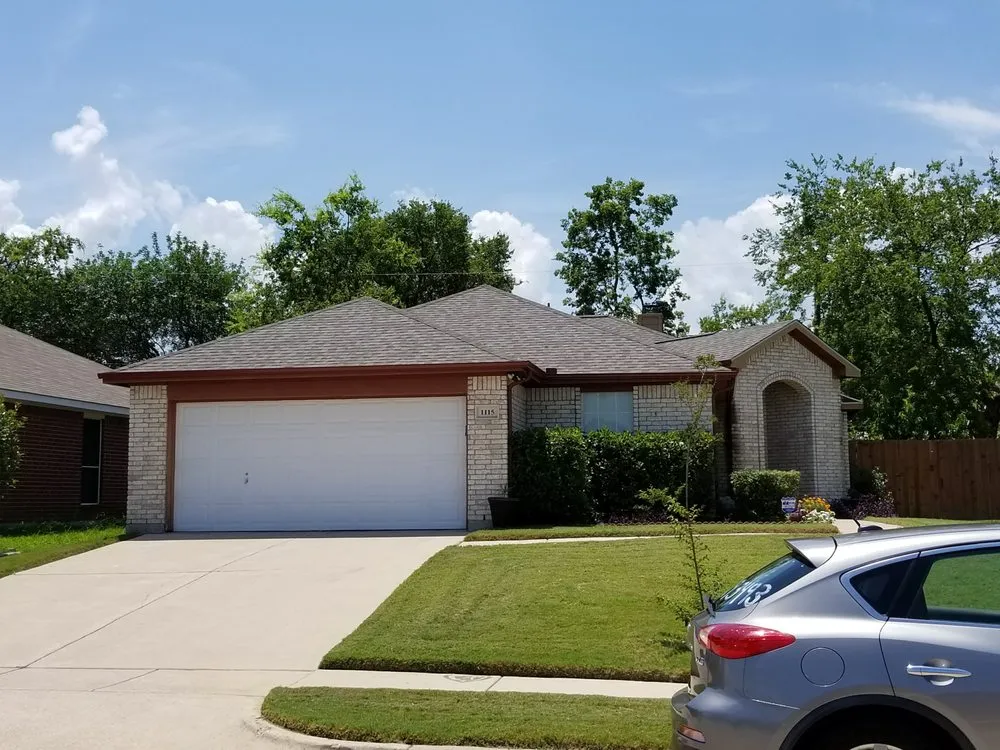 Slide of Lon Smith Roofing & Construction