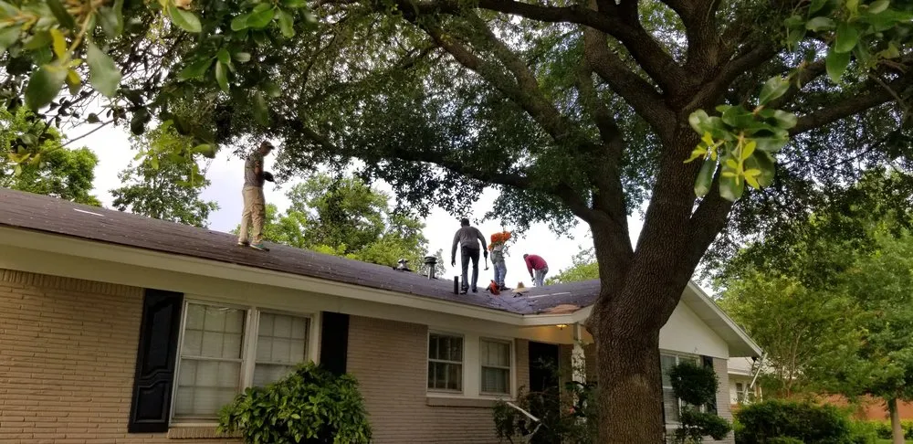 Slide of Lon Smith Roofing & Construction
