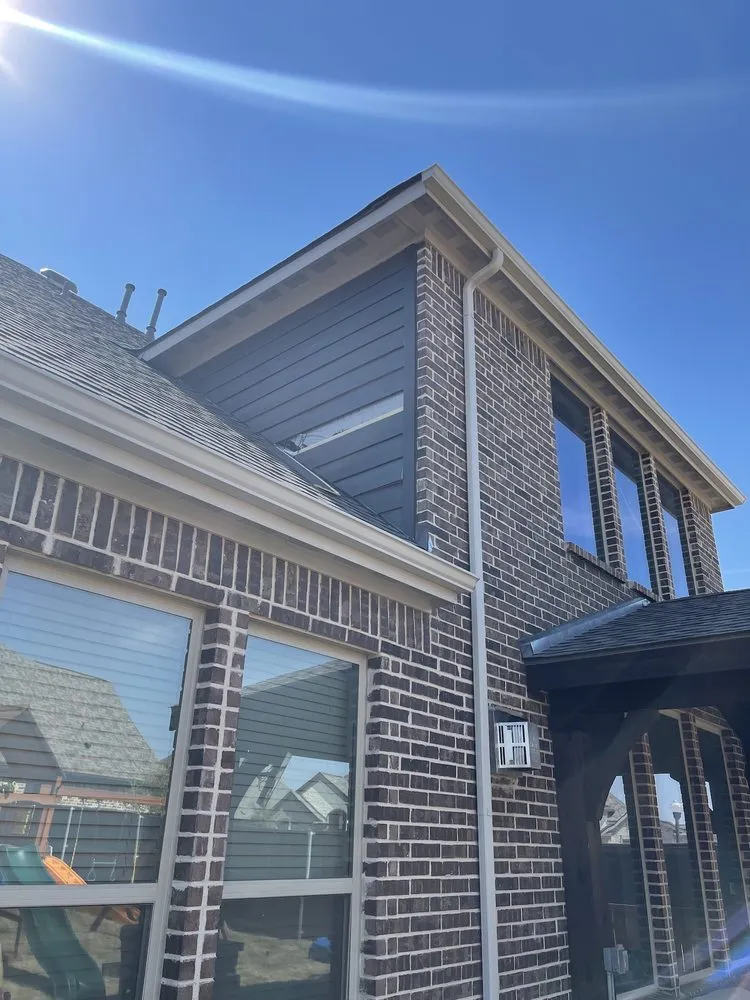 Slide of Lon Smith Roofing & Construction