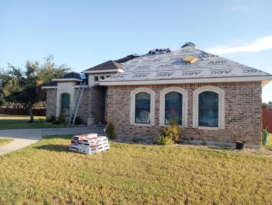 Slide of Lone Star Roofing N Solar