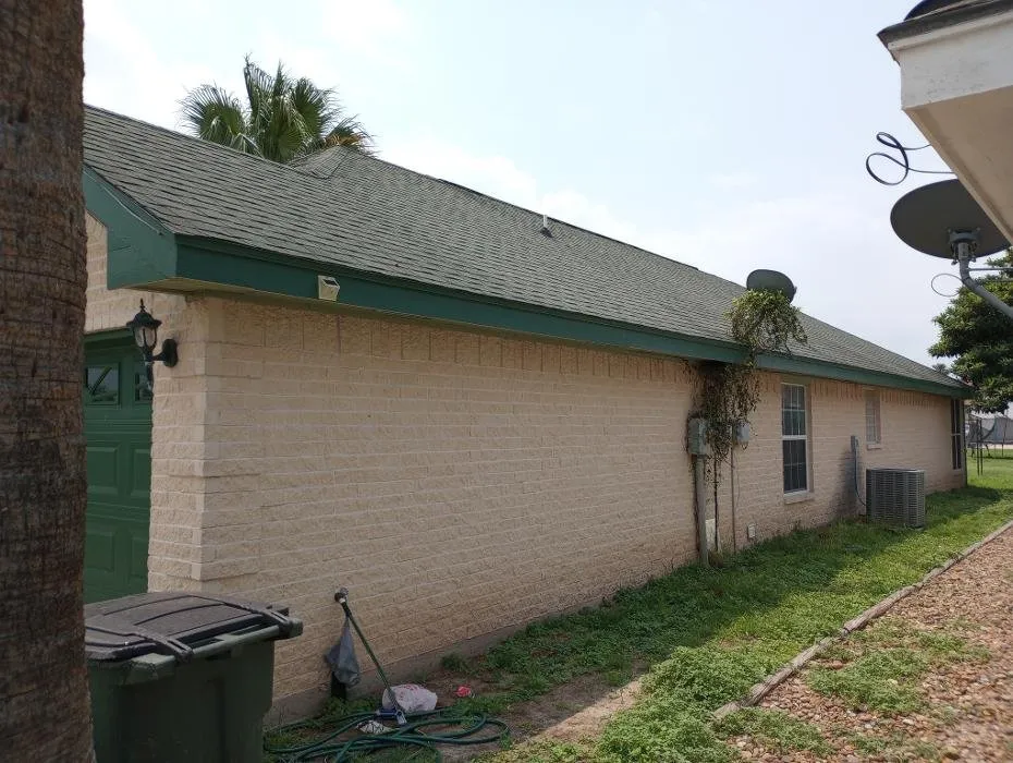 Slide of Lone Star Roofing N Solar