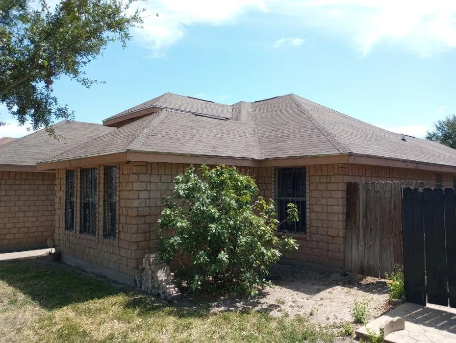 Slide of Lone Star Roofing N Solar