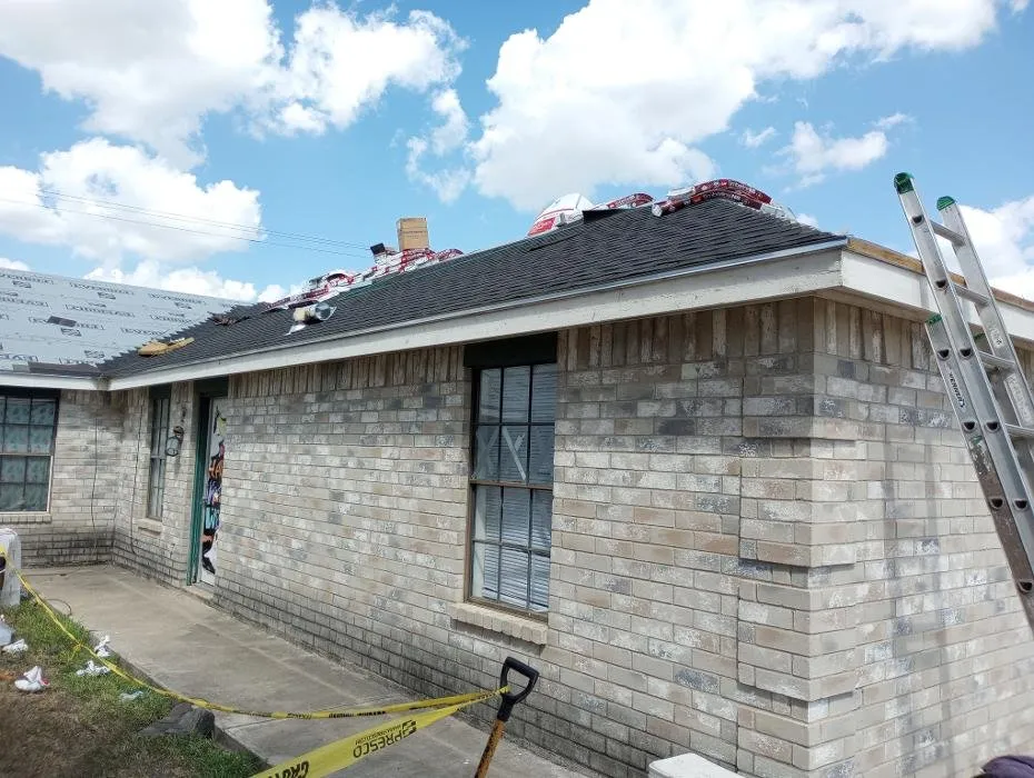 Slide of Lone Star Roofing N Solar