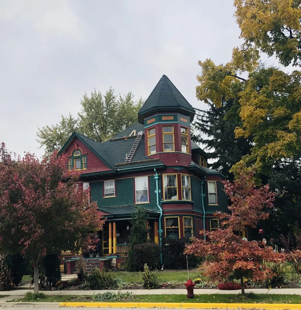 Slide of Lone Wolf Construction