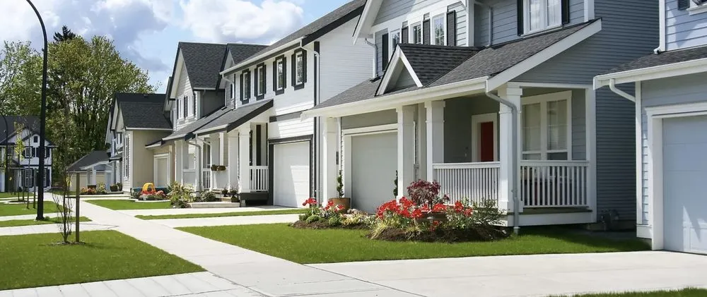 Slide of Lone Wolf Exteriors