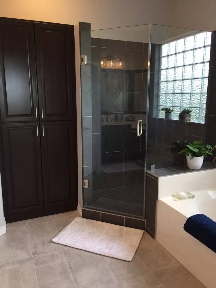 Slide of Lonestar Contracting